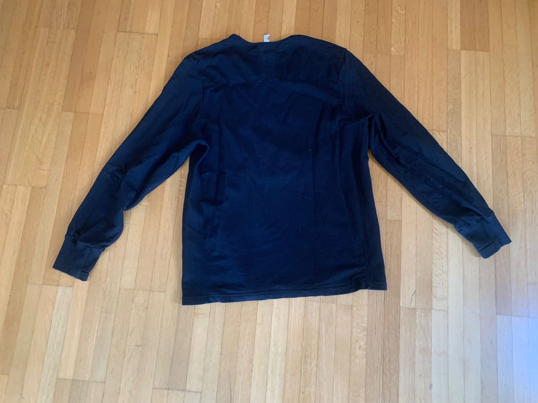 Pullover & Sweatshirts: Pullover von Manduka – Gebraucht aus Bülach von frische_brise 4