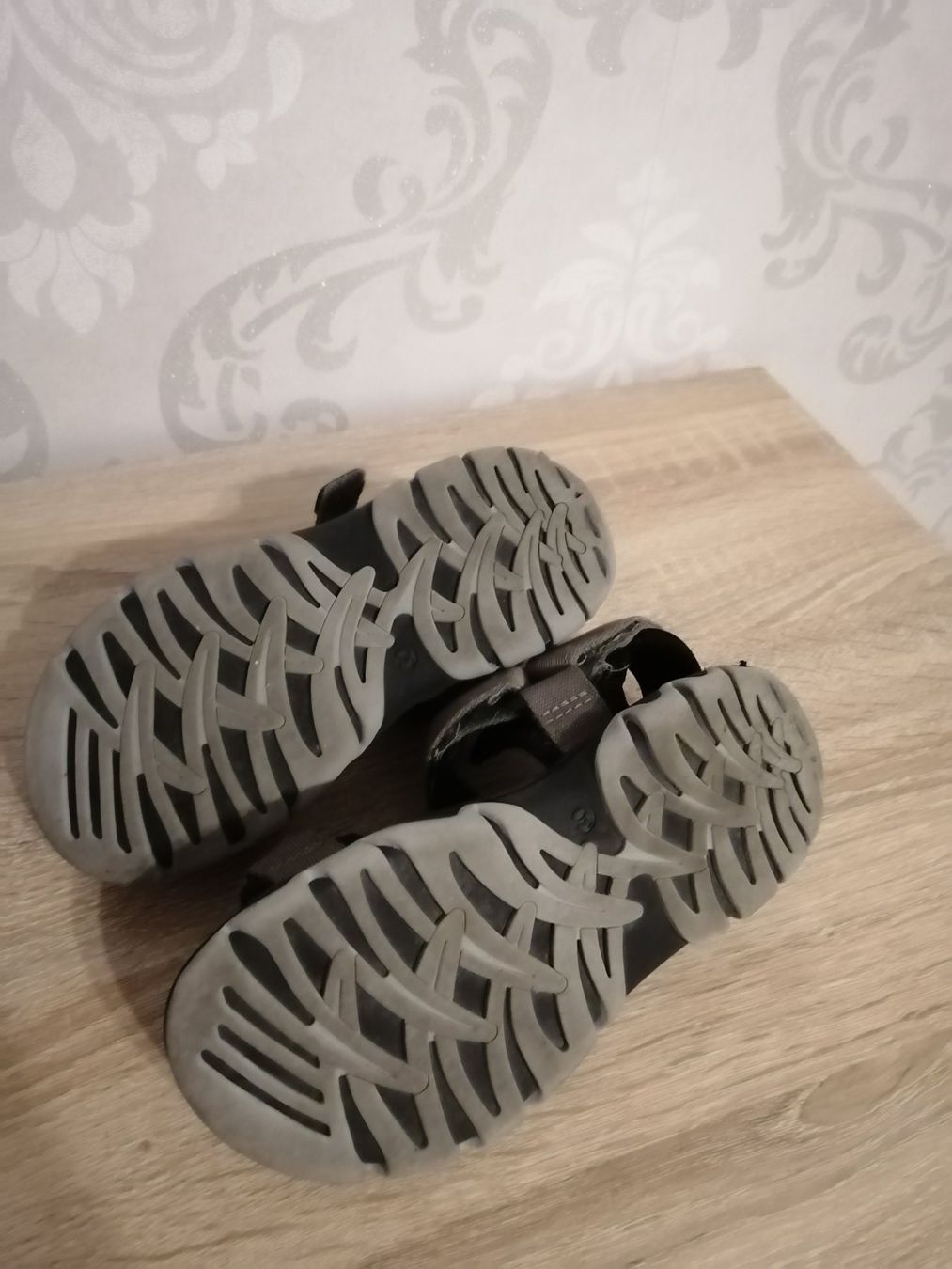 Scarpe per ragazzi: Kindersandalen Gr. 30 – Usato da Henau venduto da AXAA 3
