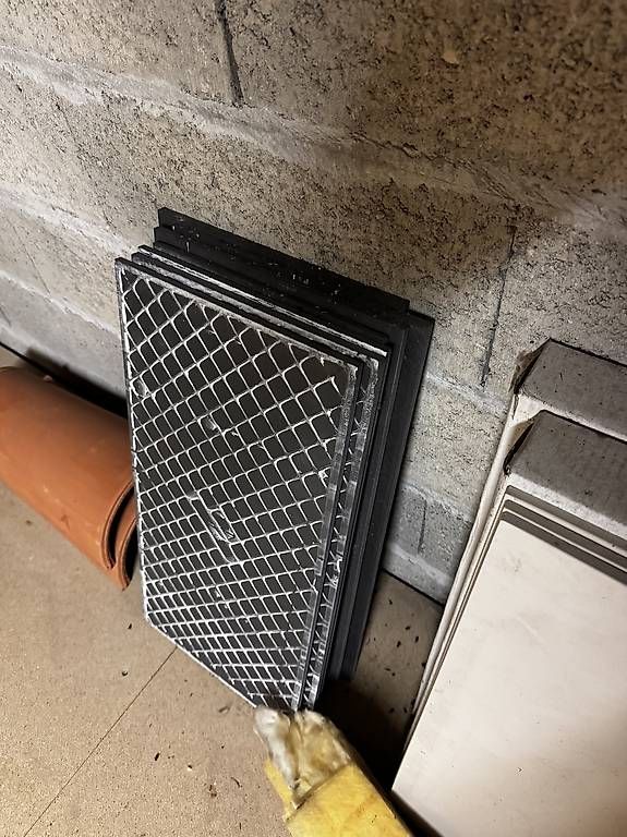 Rivestimenti per pavimenti: Carrelage noir 30x60 cm – Usato da Naz venduto da Bigsexy1977 1