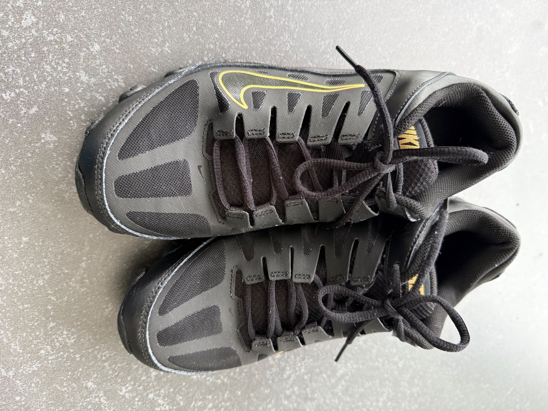 Nike Herrenschuhe: Nike Schuhe Gr.43 – Gebraucht aus Bernhardzell von Ferkel1