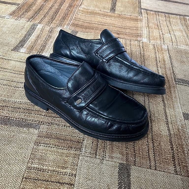 Herrenschuhe: Mocassins Claudio Conti, taille 41, bon état – Gebraucht aus La Chaux-de-Fonds von bon_2569