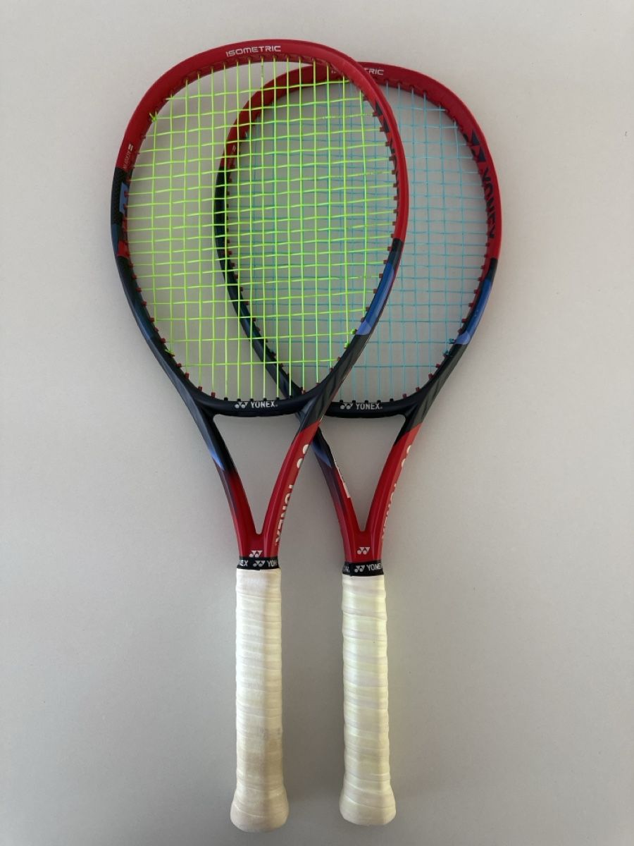 Yonex Raquettes: Yonex Vcore 100 Pro Stock – D'occasion à Adliswil par mbzero01