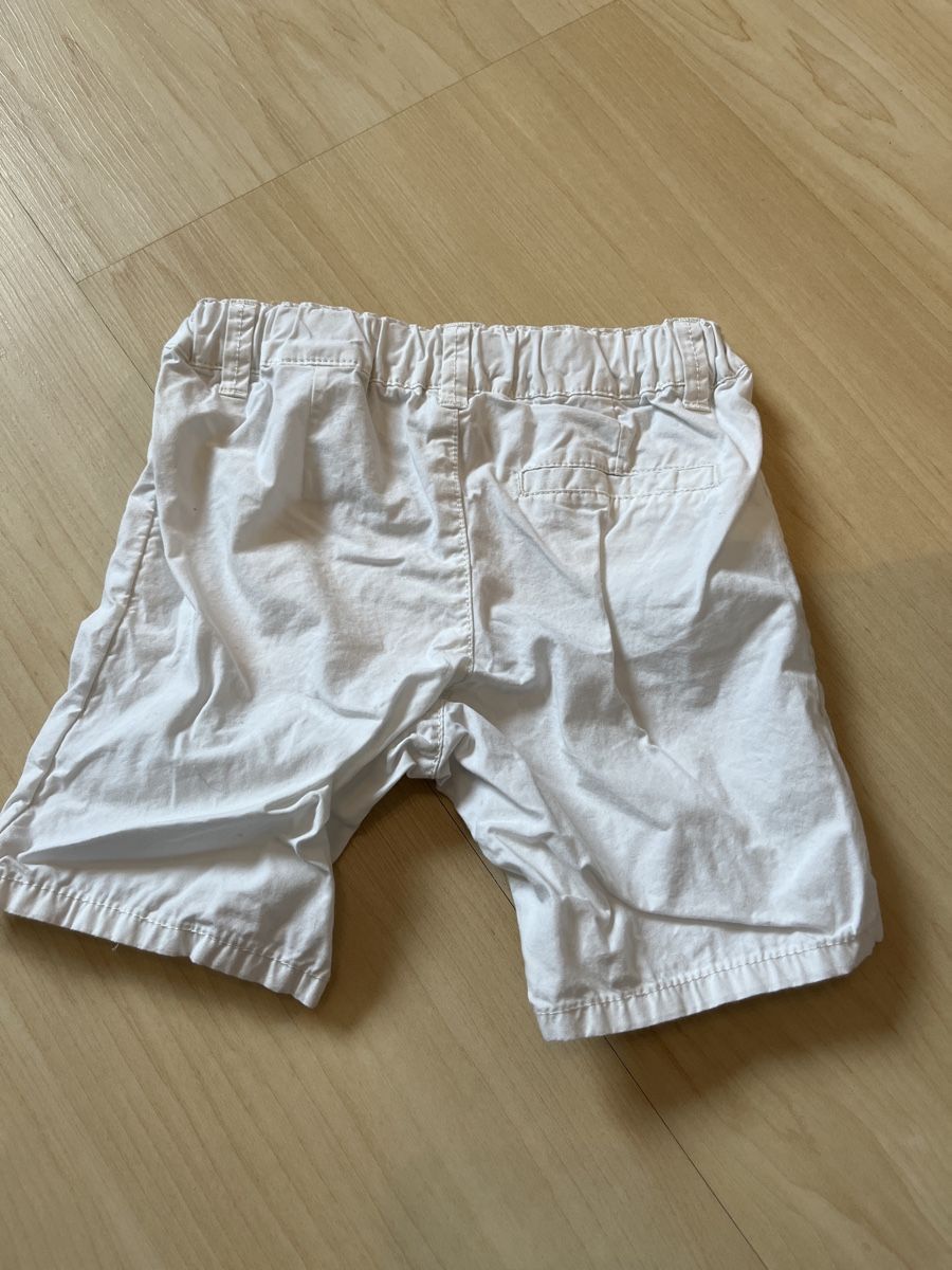 Pantaloni: Kurze Hose Grösse 86 H&M – Usato da Herznach venduto da Leimsa 1