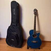 Aria Westerngitarre blau mit Tasche und Ständer gebraucht