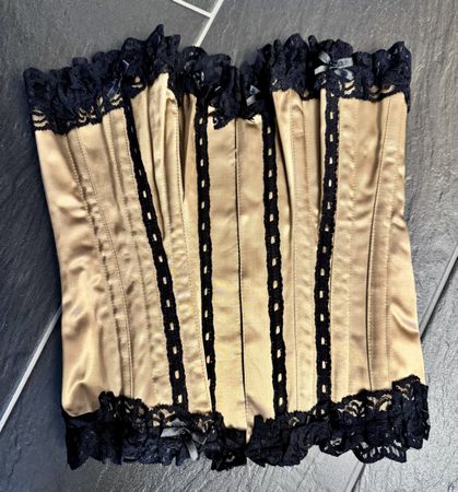 Corsage, Korsett Gold/Schwarz mit Spitze,  Grösse 61cm