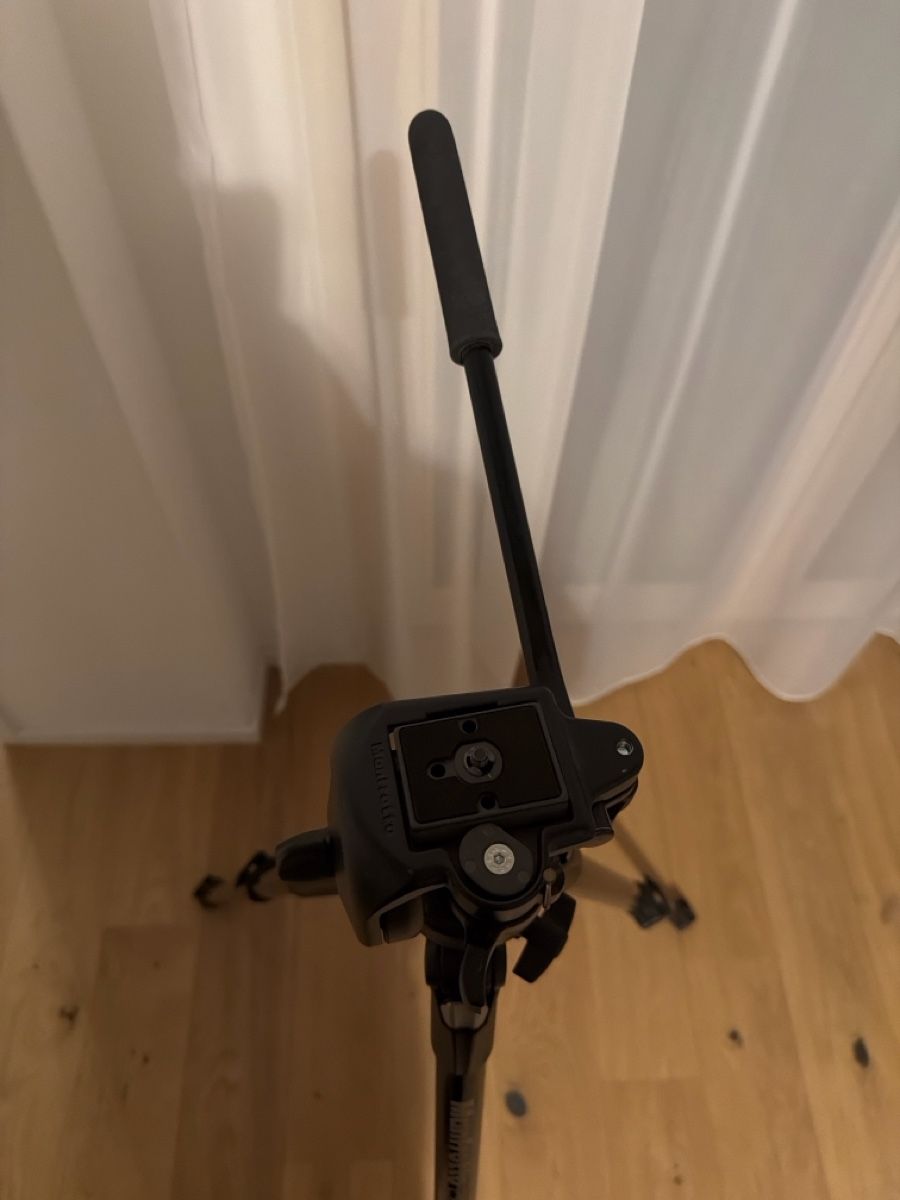 Manfrotto Stative & Stativköpfe: Manfrotto 290 Xtra Stativ gebraucht – Gebraucht aus Neschwil von mch_kvt2 2