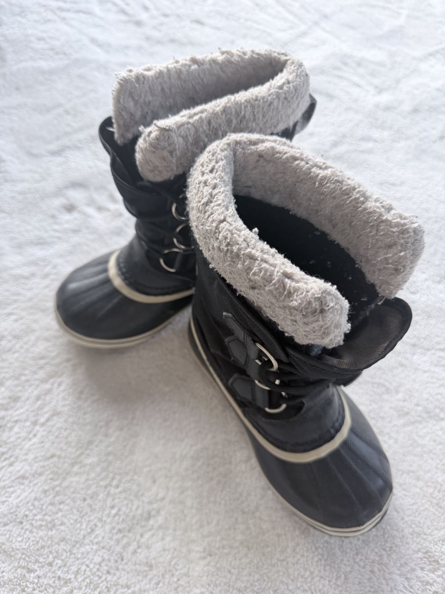 Sorel Schuhe für Jungen: Sorel Winterschuhe in Grösse 32  – Gebraucht aus Salvenach von karoli