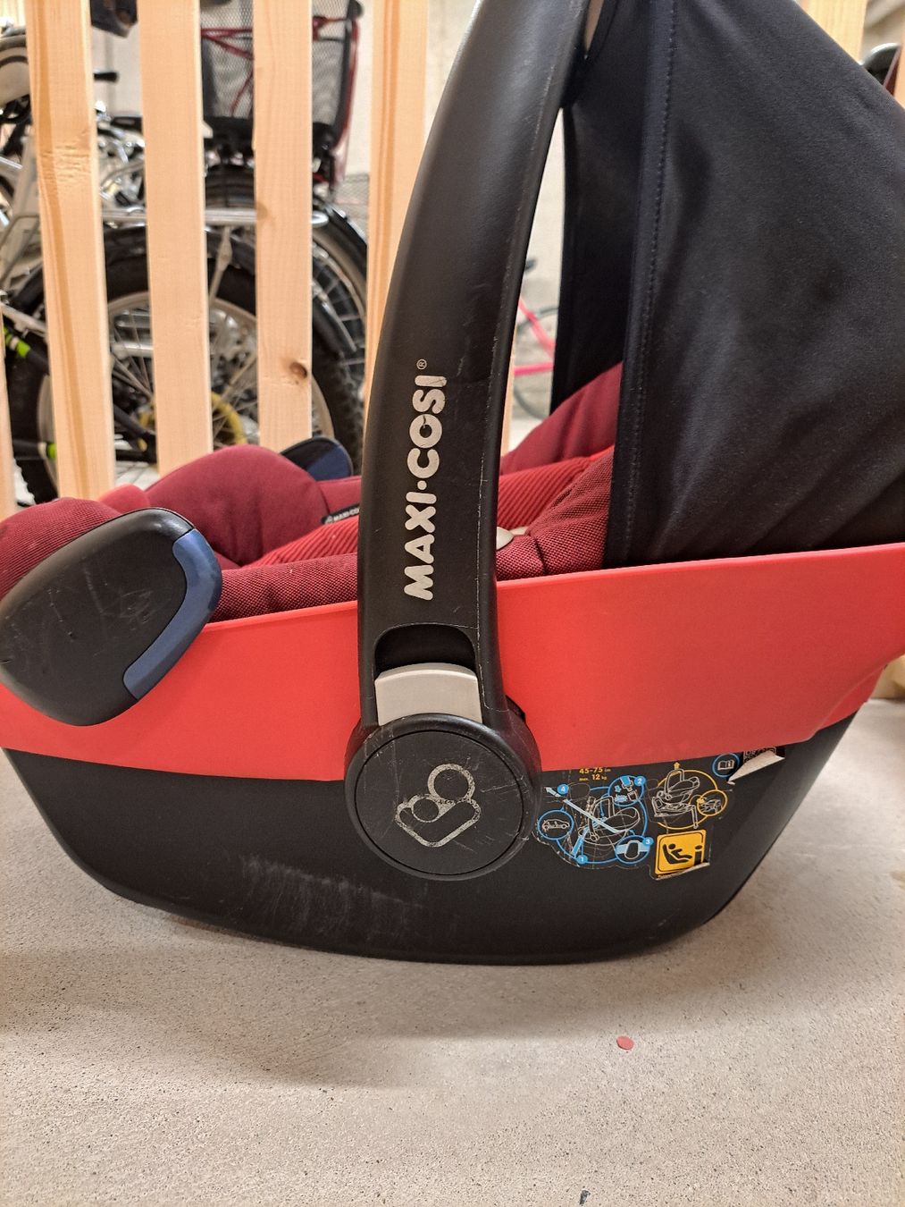 Maxi-Cosi Seggiolini per auto: Maxi-Cosi inkl. Isofix-Station – Usato da Bülach venduto da Koch34 3
