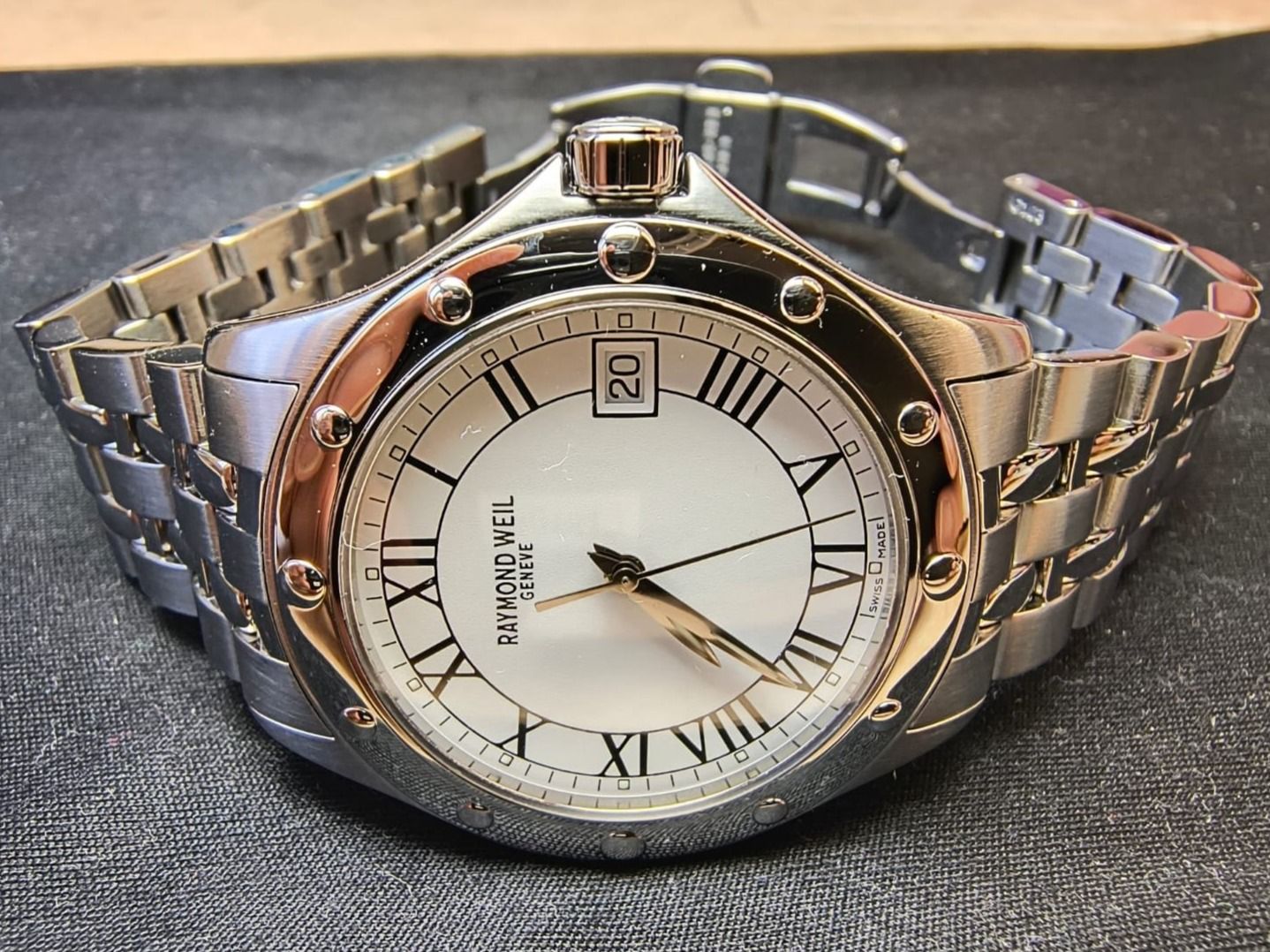 Raymond Weil Orologi: RAYMOND WEIL watch - Collection Tango Sapphire Crystal – Usato da Saubraz venduto da fanf 1