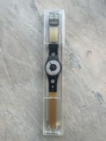 Montre Swatch Quartz design noir cadran blanc, neuf