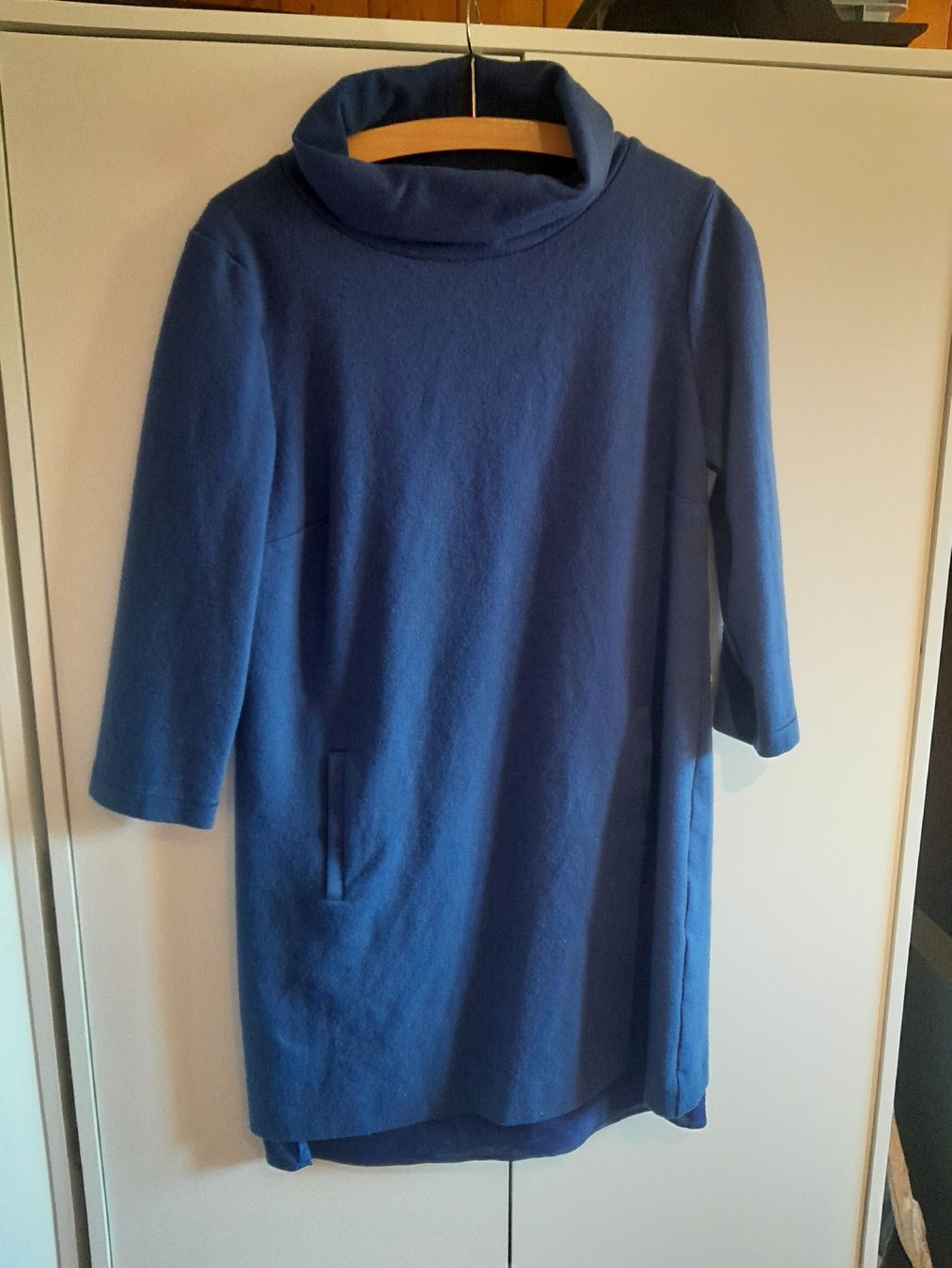 Vestiti: blaues Winterkleid – Usato da Alterswil FR venduto da jas_cp68