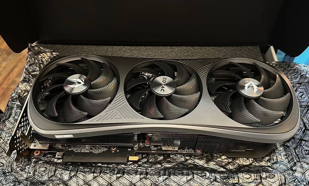 Nvidia Schede grafiche: Zotac GAMING GeForce RTX 4090 Trinity – Usato da Figino venduto da ant_l7wz
