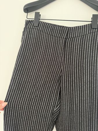 Akris Punto Hose gestreift Grösse 34 guter Zustand