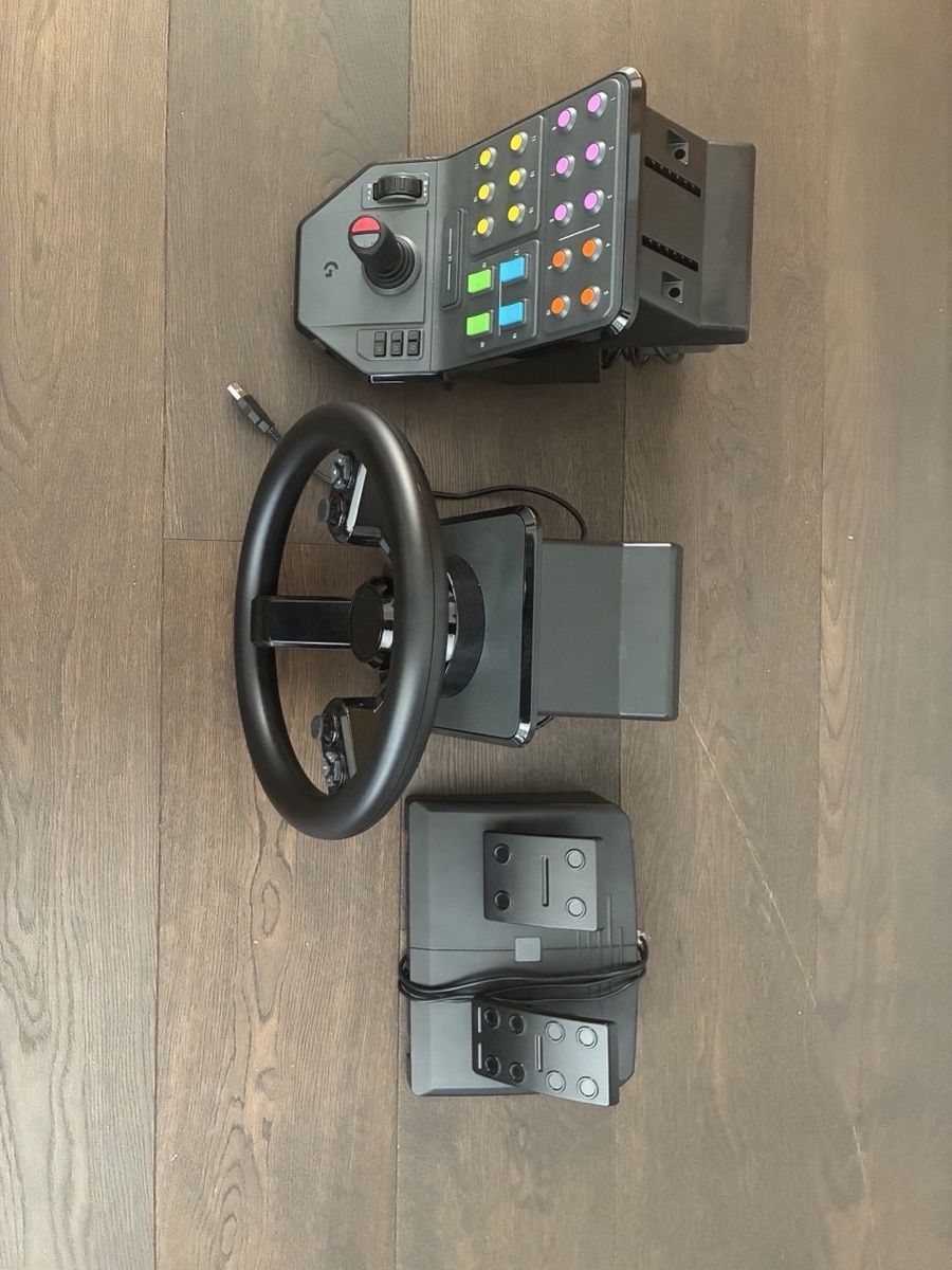 Logitech Controller: Logitech G Farming Simulator Steerling Wheel Bundle – Nuovo (secondo la descrizione) da Menzingen venduto da kat_56s5 4
