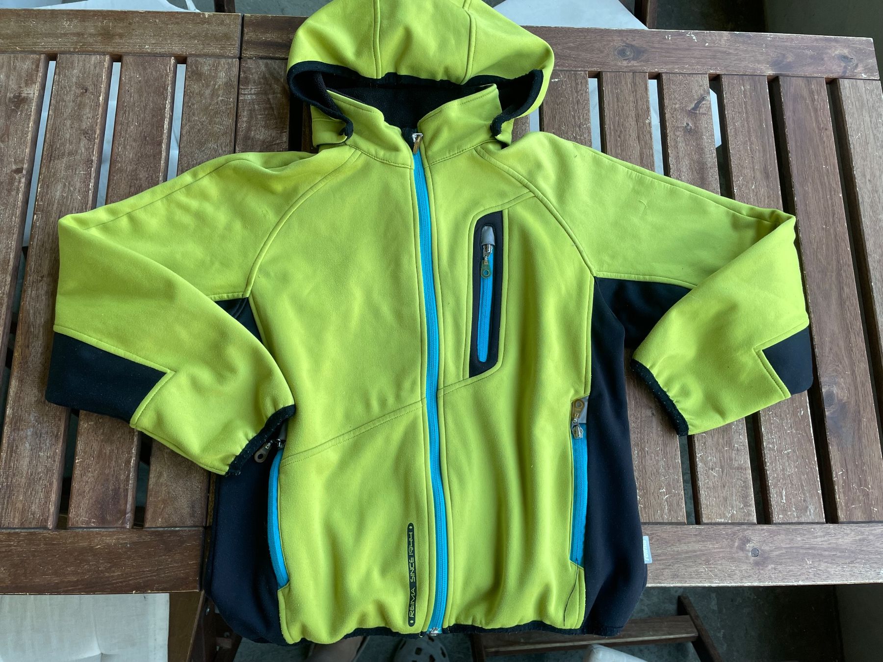 Reima Giacche & Cappotti: Reima Softshelljacke grün Grösse 140 – Usato da Bern venduto da brup