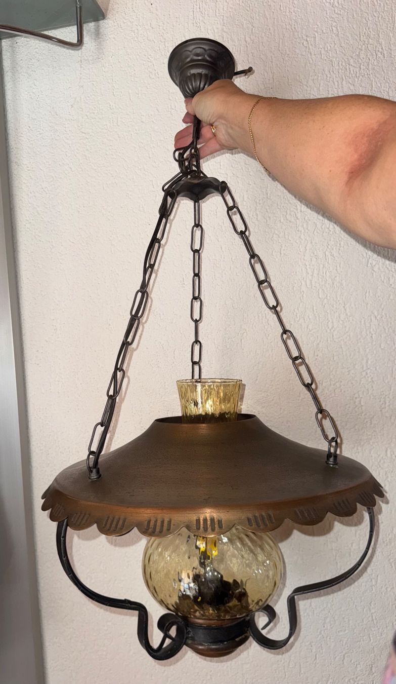 Lampadari & plafoniere: Antike Hängelampe, geschmiedeter Lampenschirm – Usato da Grosswangen venduto da Second_hand_paradise 1