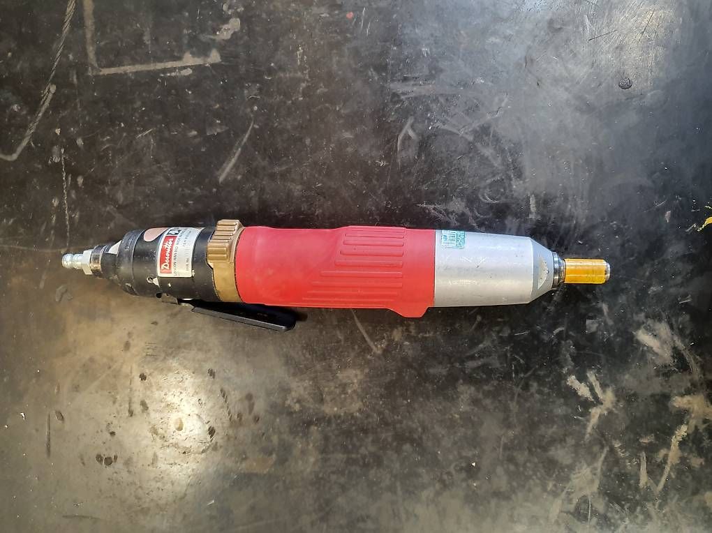 Tous les outils: Desoutter Druckluftschrauber gerade D01629 – D'occasion à Neunkirch par Oli31