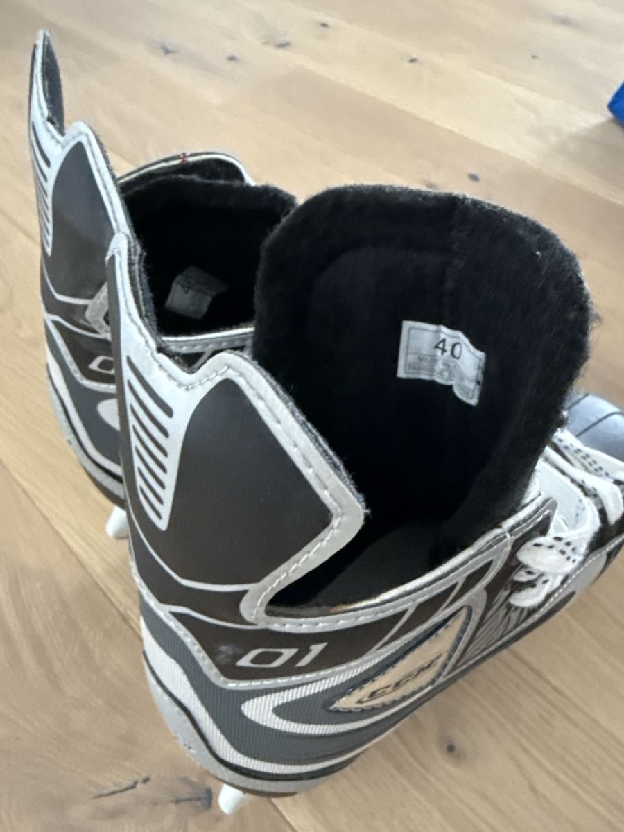 Ccm Pattini da ghiaccio: CCM Hockey Schlittschuhe Grösse 40 – Usato da Bern venduto da U2000 3