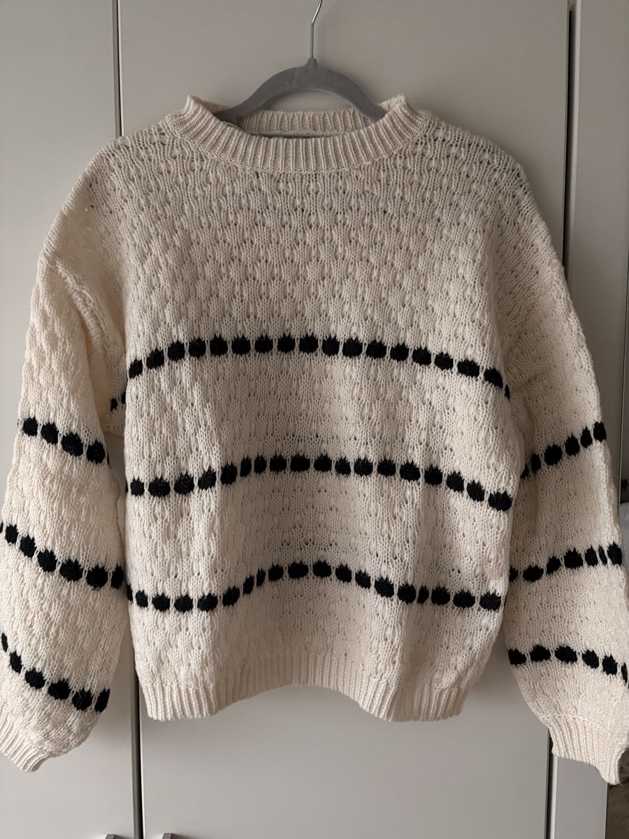 Pulls & Sweat-shirts: Pullover – Neuf (Voir description) à Appenzell par csm_ina