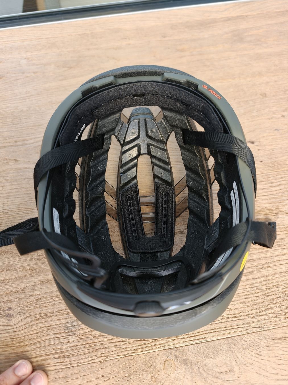 Giro Helme: Giro Aries Spherical Grösse M Matt dark sage – Gebraucht aus Bachenbülach von Food4Thought 6