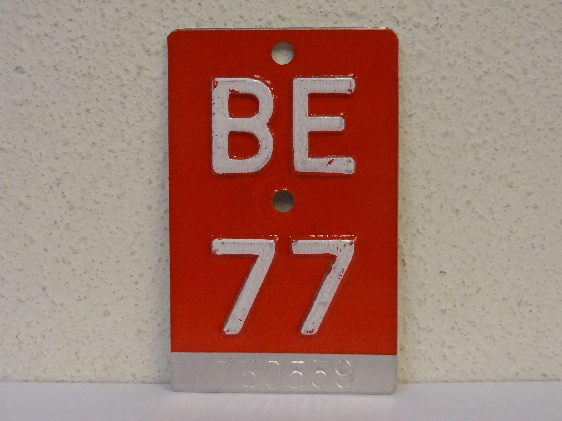 Schilder: BE 77 VELONUMMER - FAHRRADSCHILD – Gebraucht aus Kerzers von djstarsky73