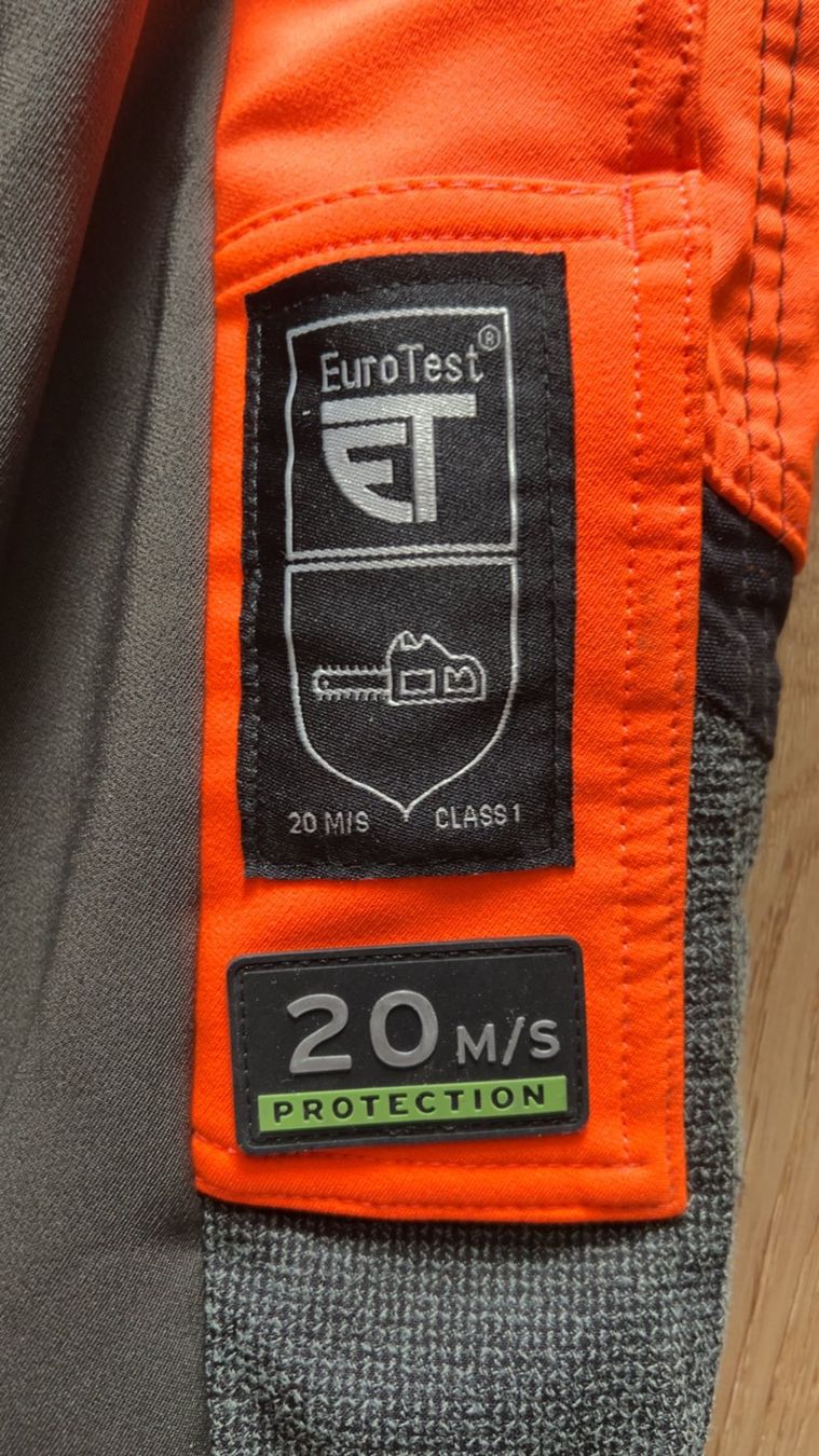 Pantaloni: Pantalon sécurité Husqvarna – Usato da Fleurier venduto da v4ls23 2