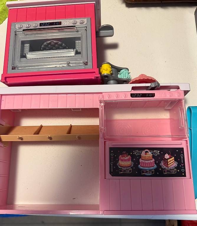 Jouets: Barbie Küche – D'occasion à Tegerfelden par bae_fhy9
