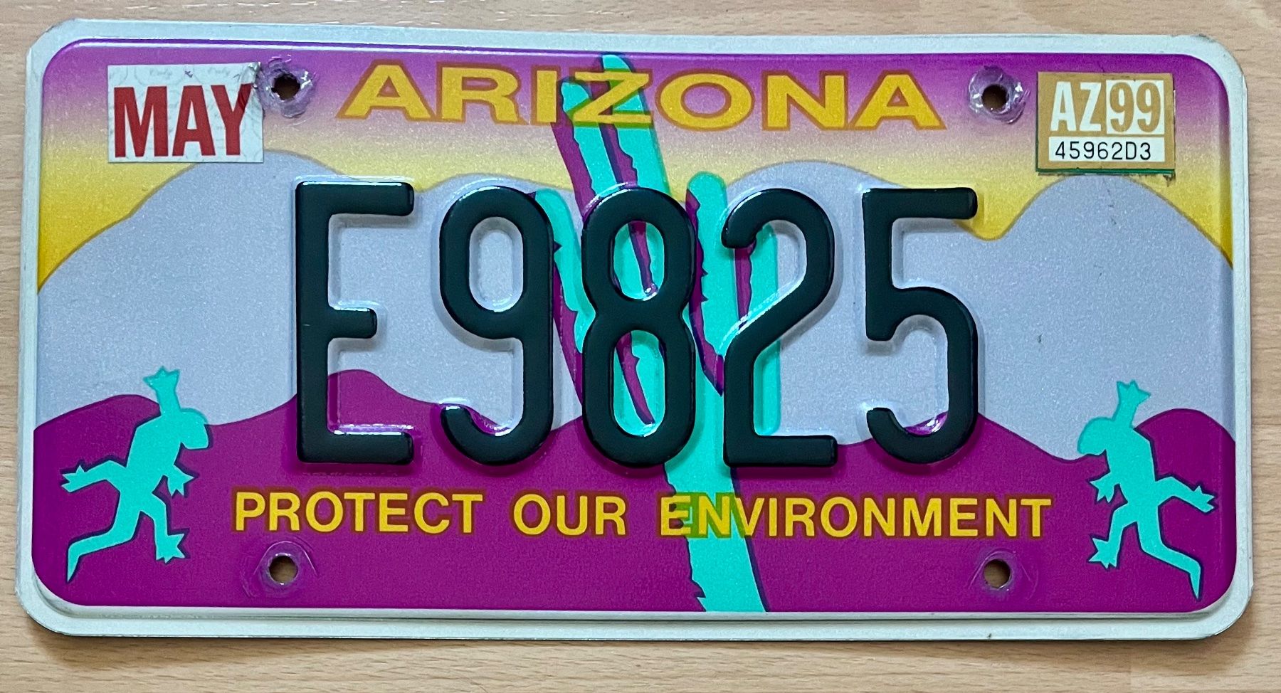 Insegne: Original Arizona Nummernschild "E9825" – Usato da Wolfhalden venduto da 19651979