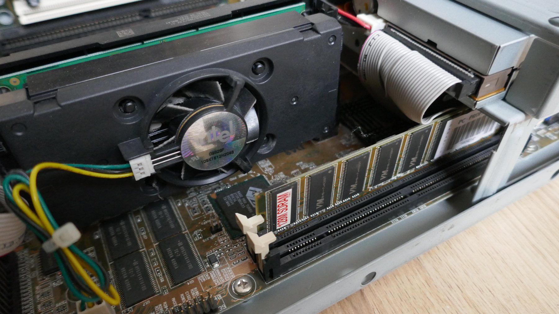 PCs: Alter Computer - Pentium 3 – D'occasion à Wenslingen par FairlightCMI 6