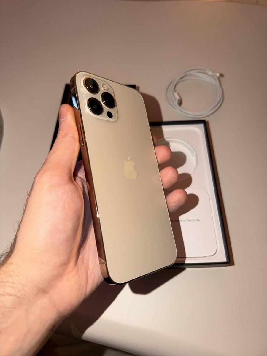 Apple Telefoni cellulari / Smartphones: iPhone 12 Pro Max 128GB Gold - Top Zustand – Usato da Leuggern venduto da mikaaiil 2