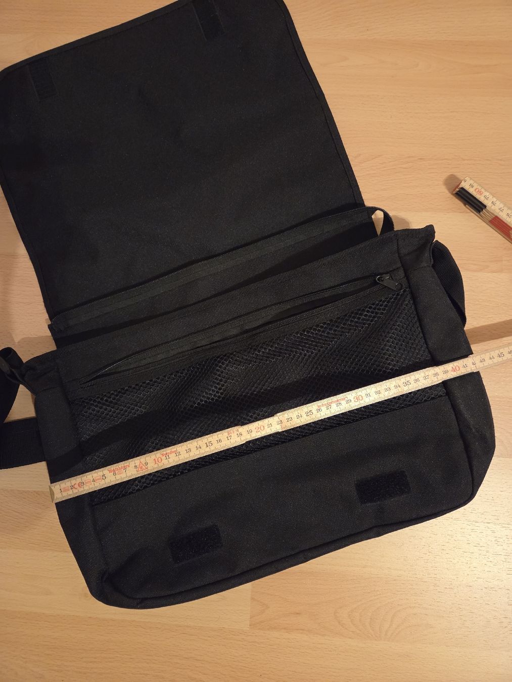 Taschen: Umhängetasche grau schwarz – Gebraucht aus Wauwil von seriously3 7