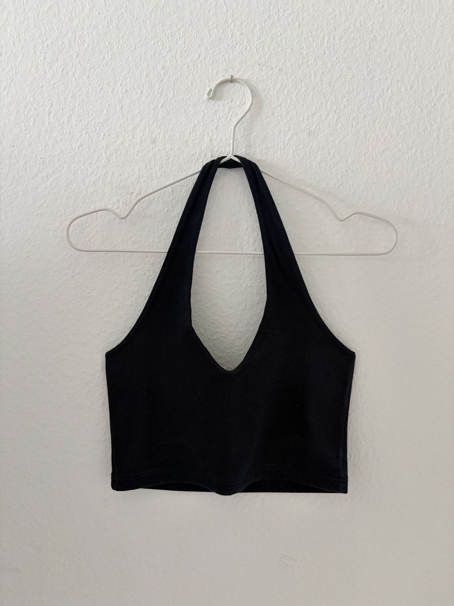 Brandy Melville Tops: Dunkelblaues Neckholder-Top – Gebraucht aus Ettingen von ale_q6zz