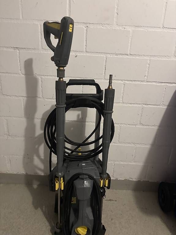 Kärcher Nettoyeurs à haute pression: Kärcher Professional HD 5/11 – D'occasion à Uetendorf par jenna179