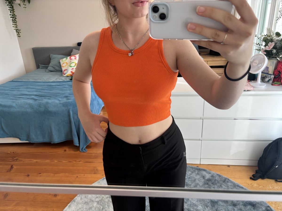 Tops: Rippstrick Top orange Grösse S gebraucht – Gebraucht aus Rütihof von sul_s5r2