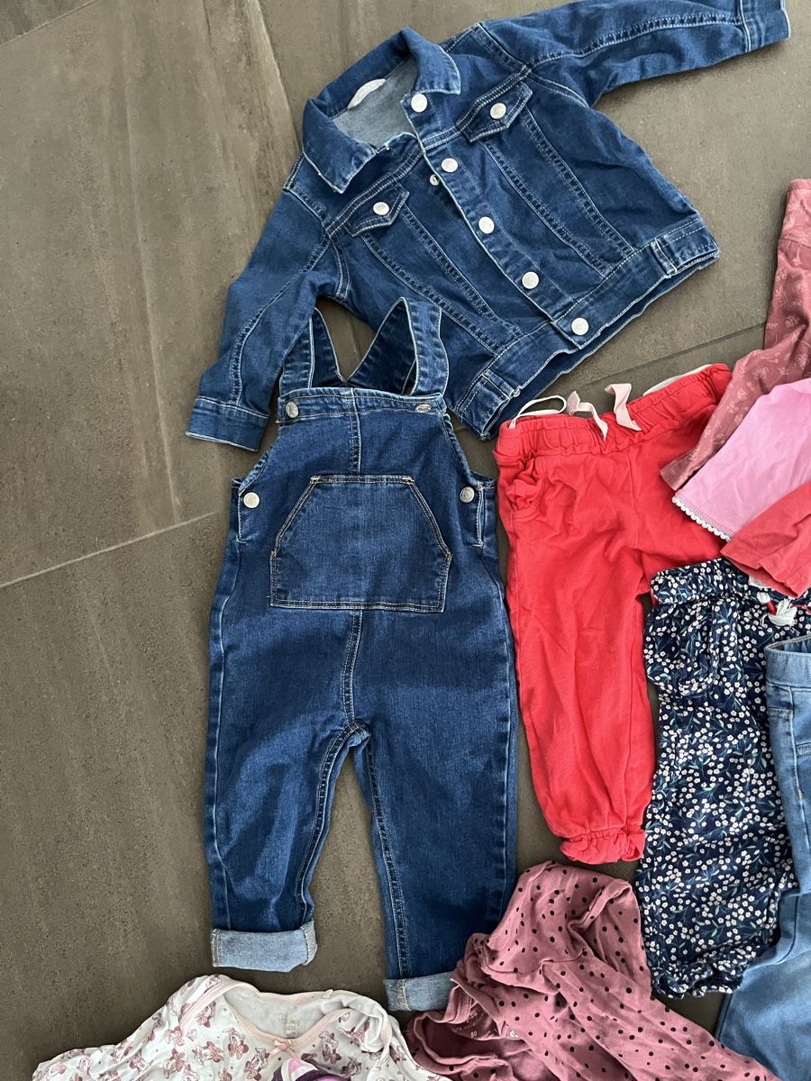 Lotti & Set di vestiti: Mädchen Kleiderpaket, Grösse 80 – Usato da Abtwil SG venduto da Isi1 1