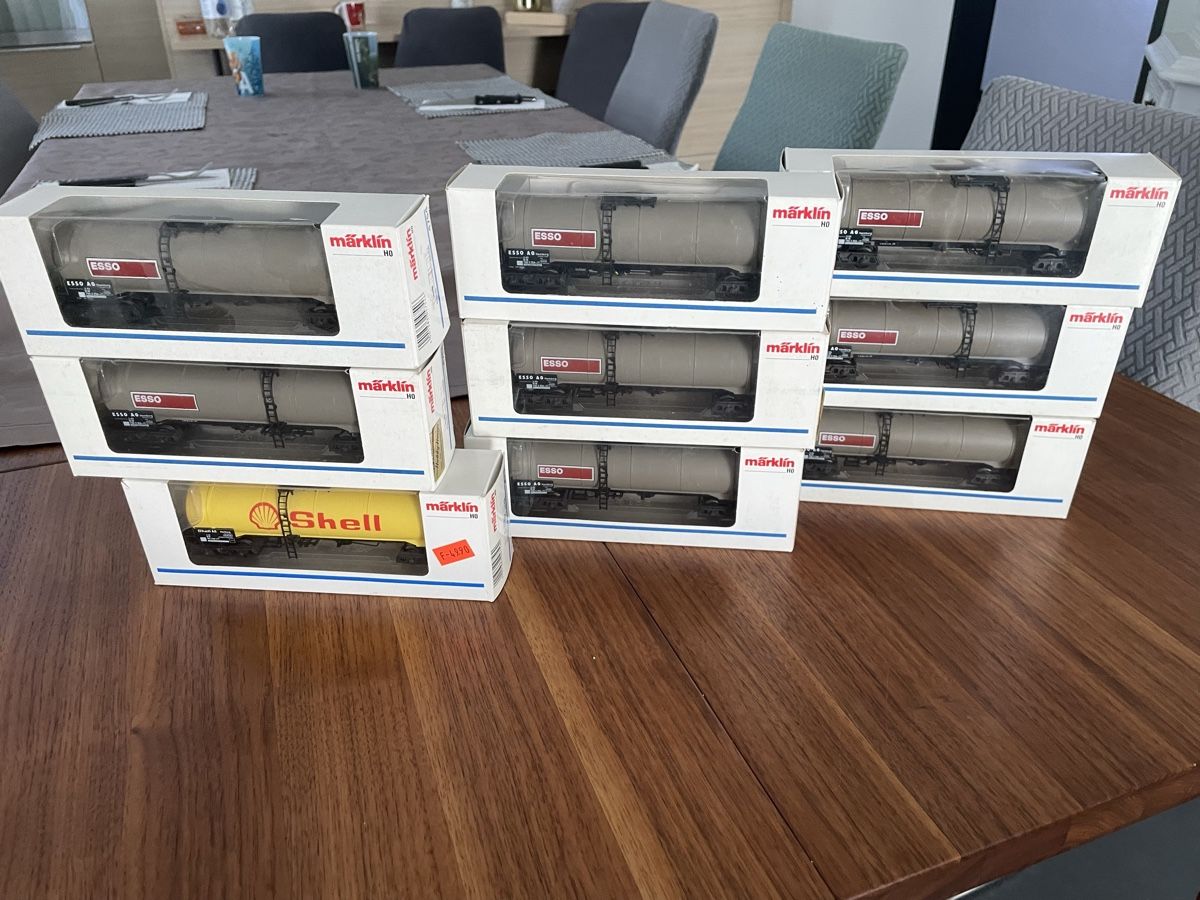 Märklin Modelleisenbahnen: Märklin Kesselzug – Gebraucht aus Biberist von Sopc