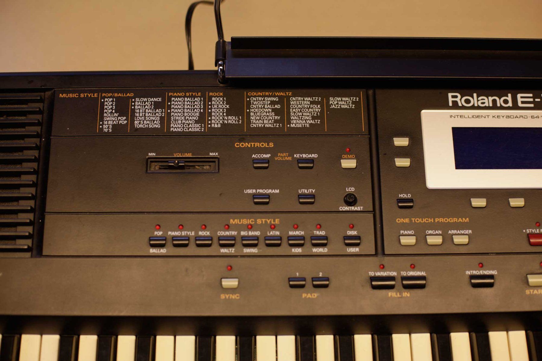 Roland Strumenti musicali: Intelligent Keyboard 64 Voice Polyphony – Usato da Pieterlen venduto da Perlesperles 2