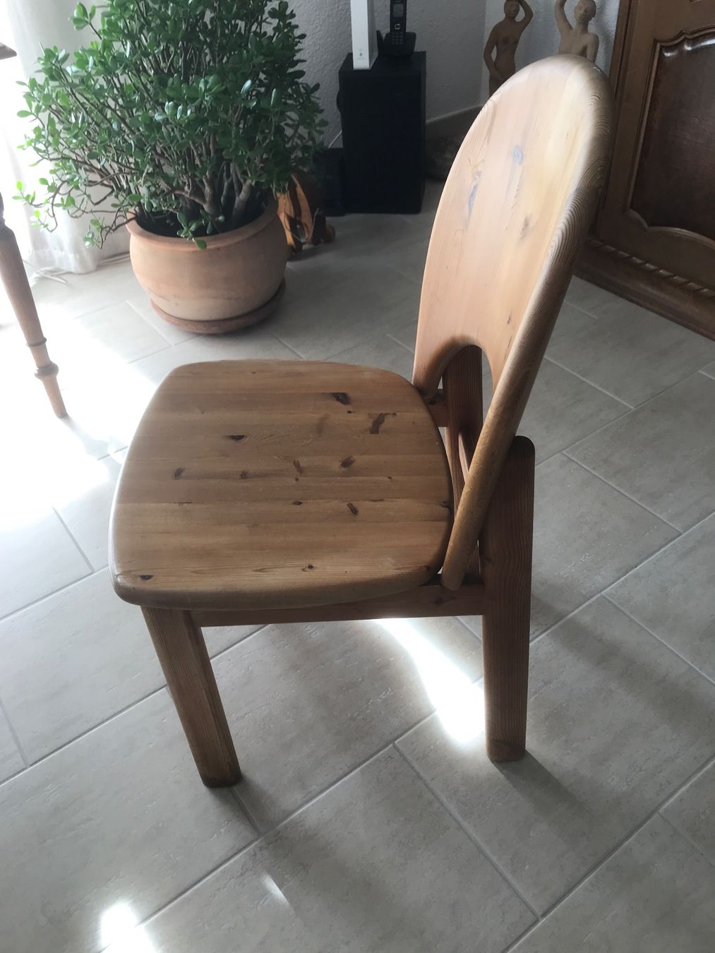 Set di tavolo e panche: Esstisch mit 6 Stühlen – Usato da Oberbuchsiten venduto da manfred.schlaeppi 7