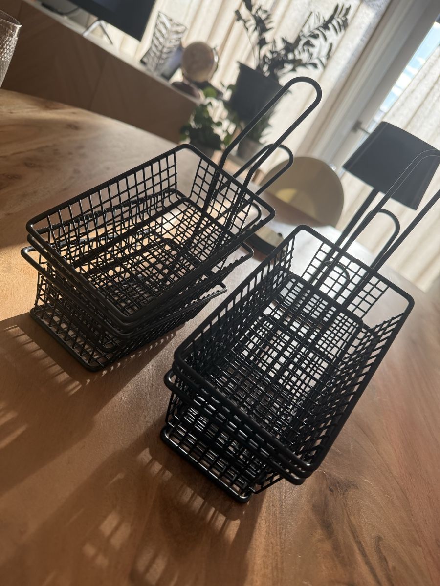Altro per la casa: Set of 6 Black Serving Baskets – Nuovo (secondo la descrizione) da Schlieren venduto da ana_ribeiro19 3
