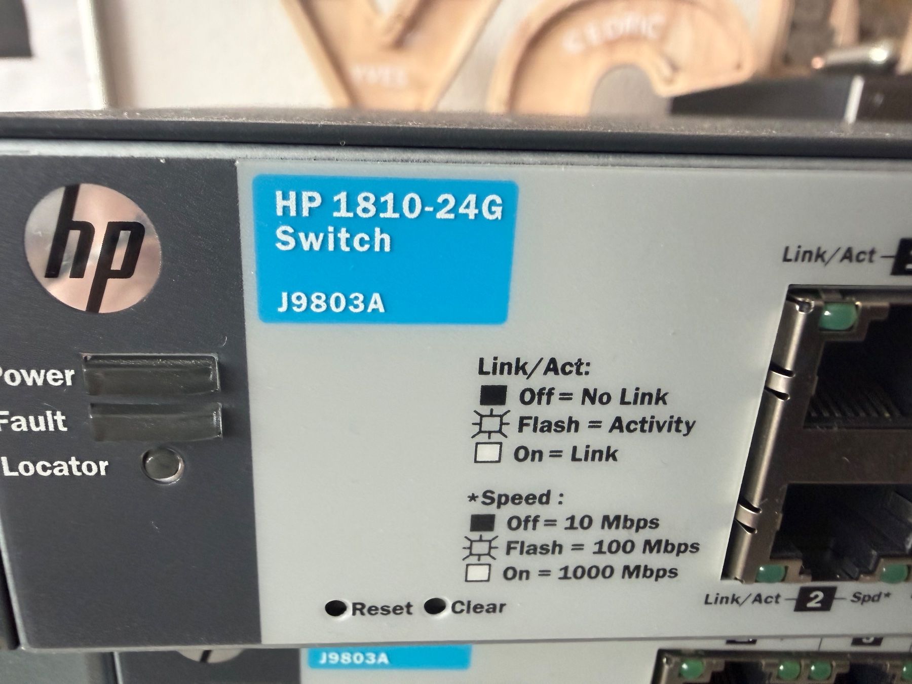 Hewlett Packard Hub & Switch: Hub Switch HP 24 Port – Usato da Oftringen venduto da mani66