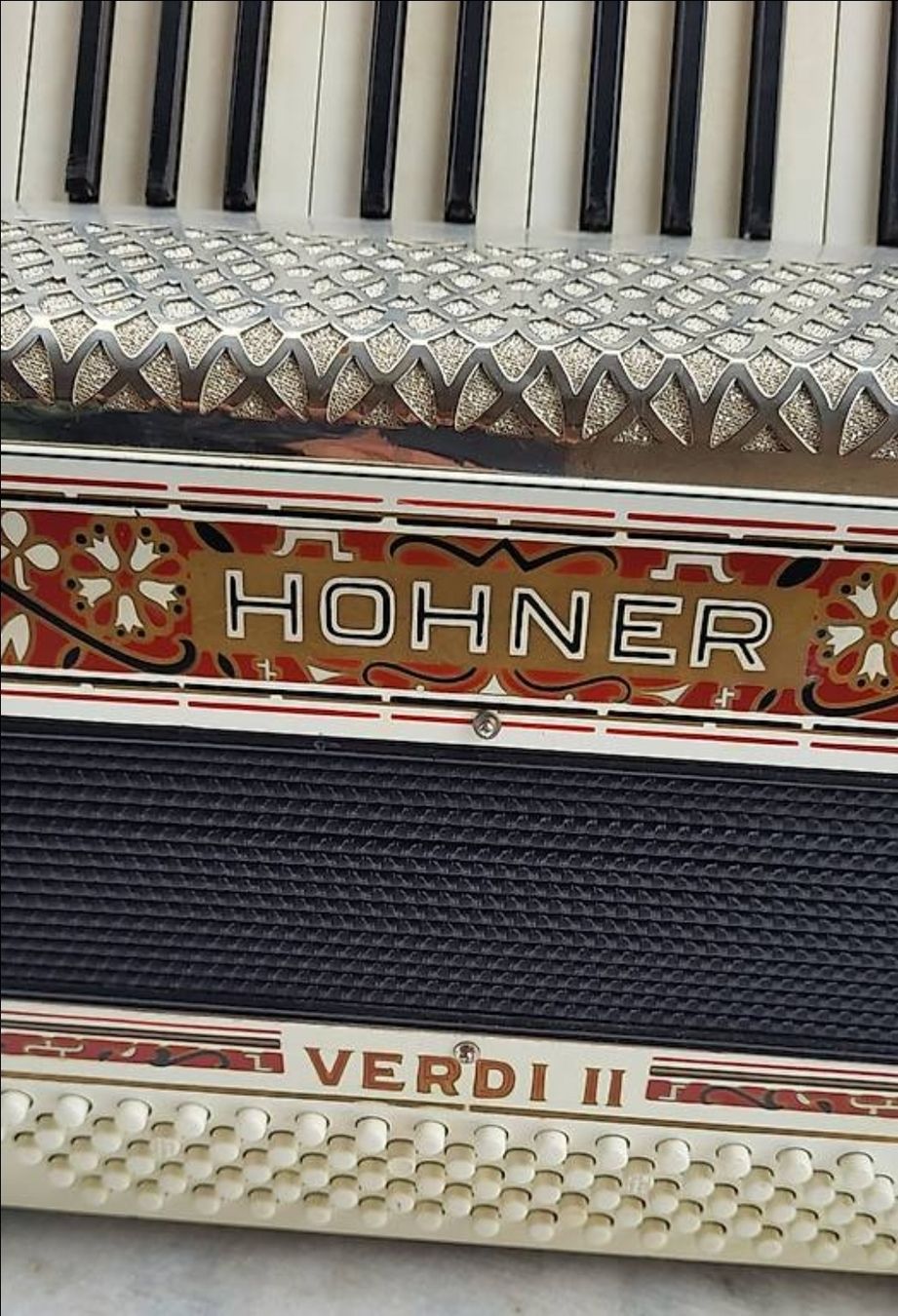 Strumenti musicali: accordéon hohner Verdi II  – Usato da Penthalaz venduto da EvandroLuz 2