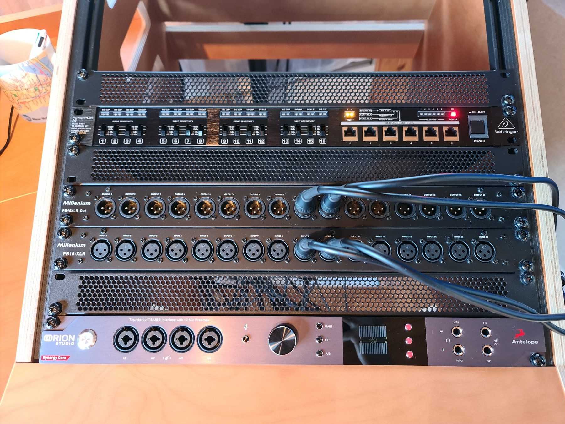 Attrezzatura per studi di registrazione: Antelope Orion Studio Synergy Core + Ultimate FX Collection – Usato da Farvagny-le-Petit venduto da dru_w5b6 1