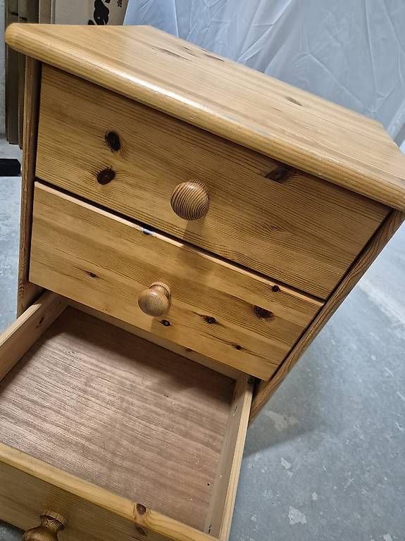 Comodini: Nachtisch aus Holz – Usato da Bern venduto da zei_bh76 1