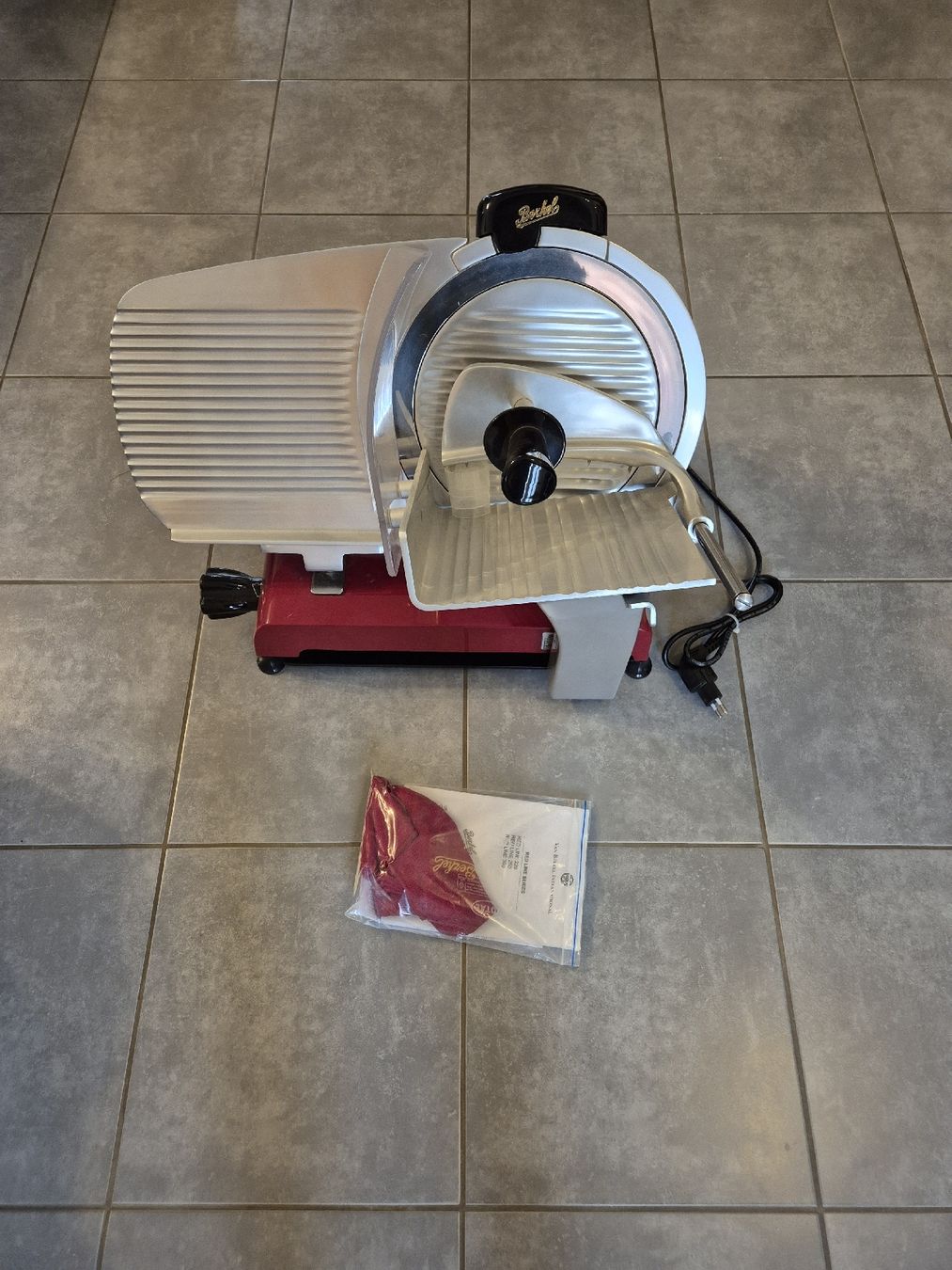 Elettrodomestici da cucina: Schneidemaschine Berkel Rot  Zustand neu – Nuovo (secondo la descrizione) da Oberdiessbach venduto da DVW1