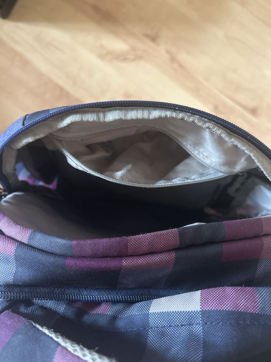 Satch Borse & Zaini: Schulrucksack Satch kariert lila blau – Usato da Dättlikon venduto da Sesseli007 3