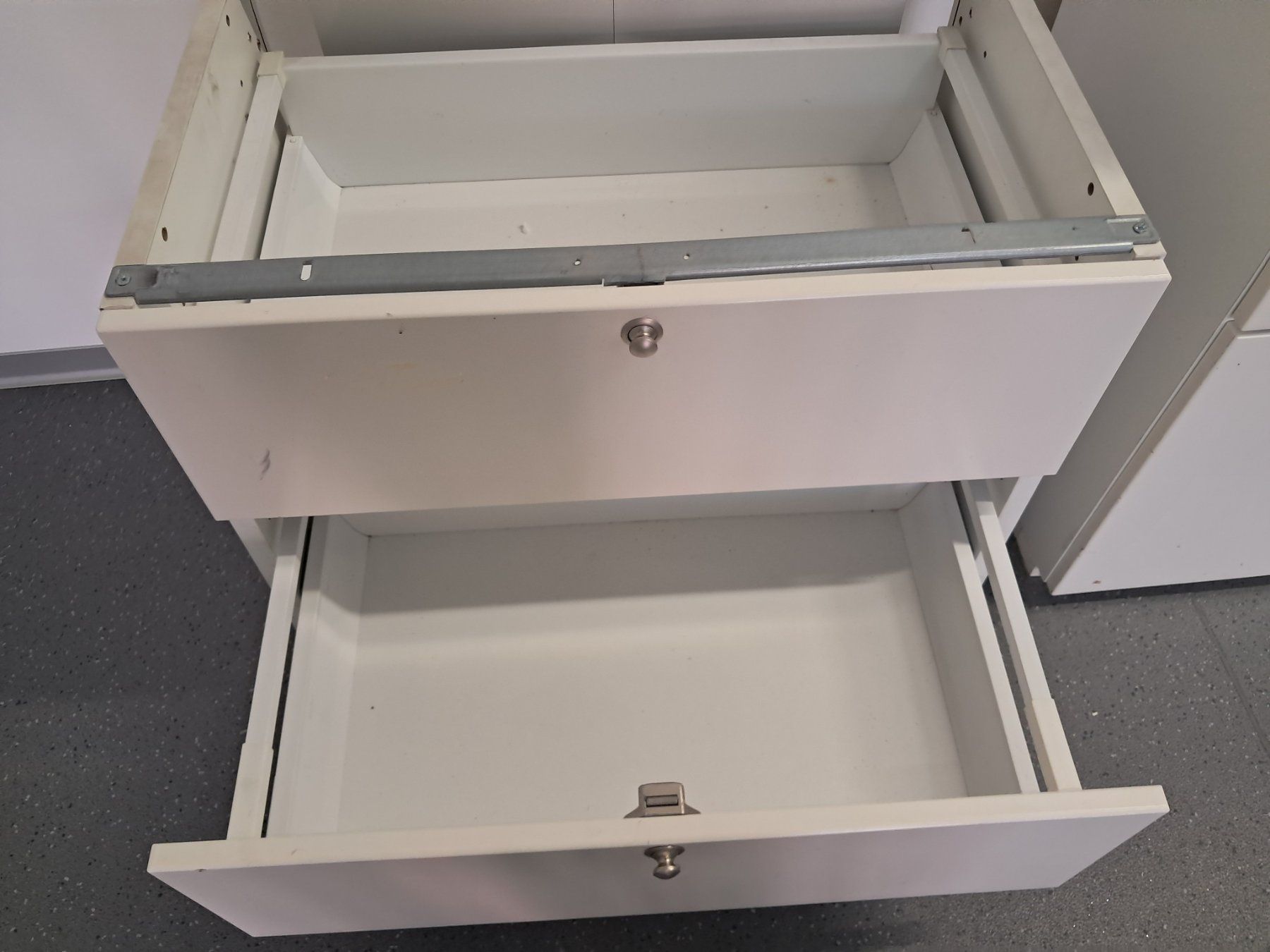 Cassettiere: 2 Schubladencontainer, Schubladenstock, Kommode, Sidebaord – Usato da Zürich venduto da Lia107 2