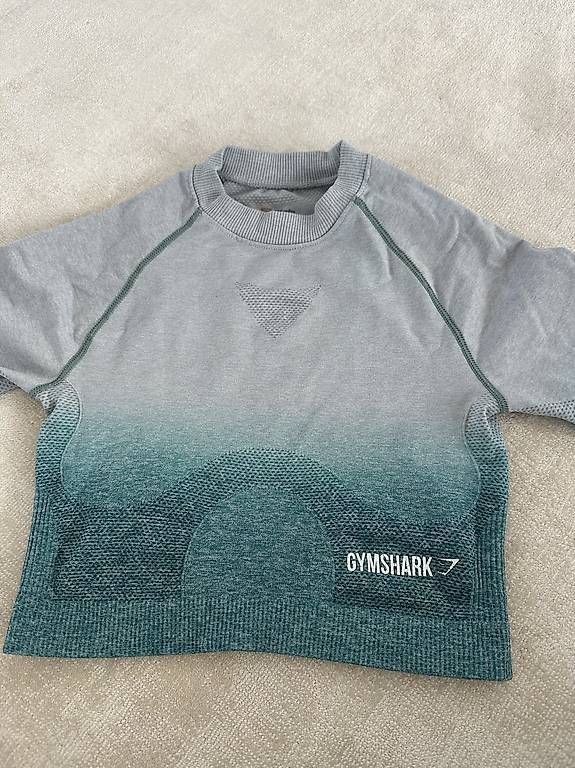 Tops: Gymshark Crop Top – D'occasion à Waldkirch par grabli