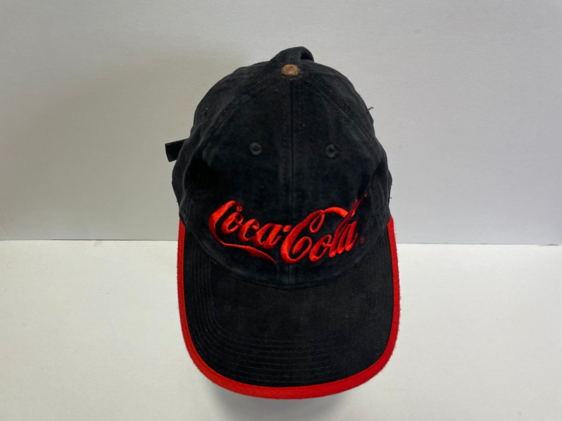 Copricapi, berretti & cappellini: Vintage Y2K Coca Cola Kappe Swiss Made – Usato da Zürich venduto da le_souk 1