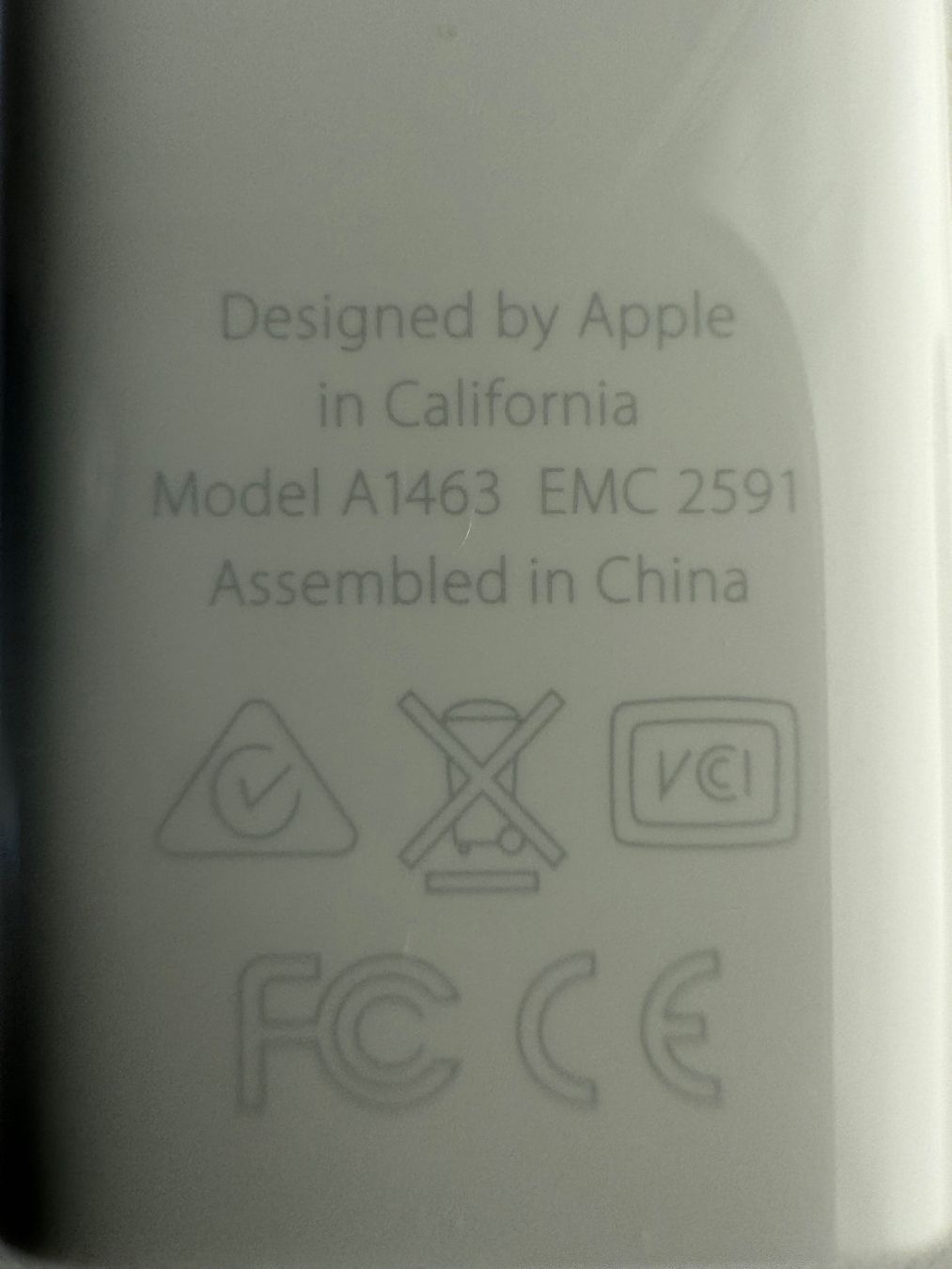 Apple Unità & Adattatore: Apple Thunderbolt to Firewire 800 Adapter A1463 – Usato da Oberrieden venduto da jeebs 1