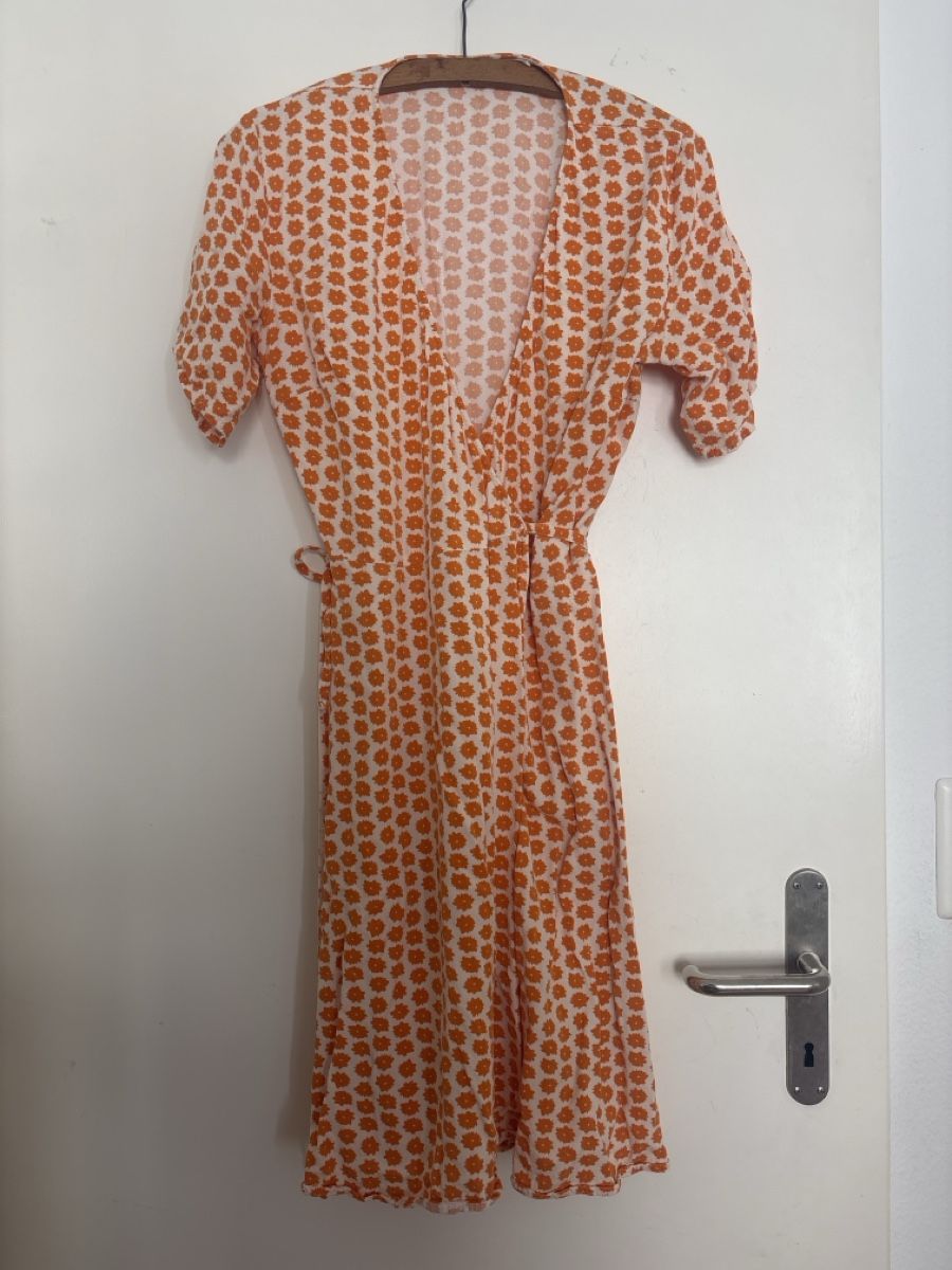Kleider: Wickelkleid Gr M – Gebraucht aus Zürich von linfri
